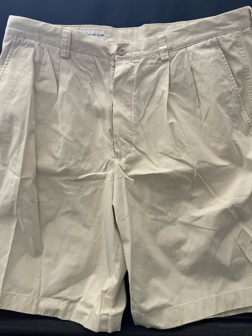 Cutter & Buck Cream Flat-Front Pleated Men's Shorts